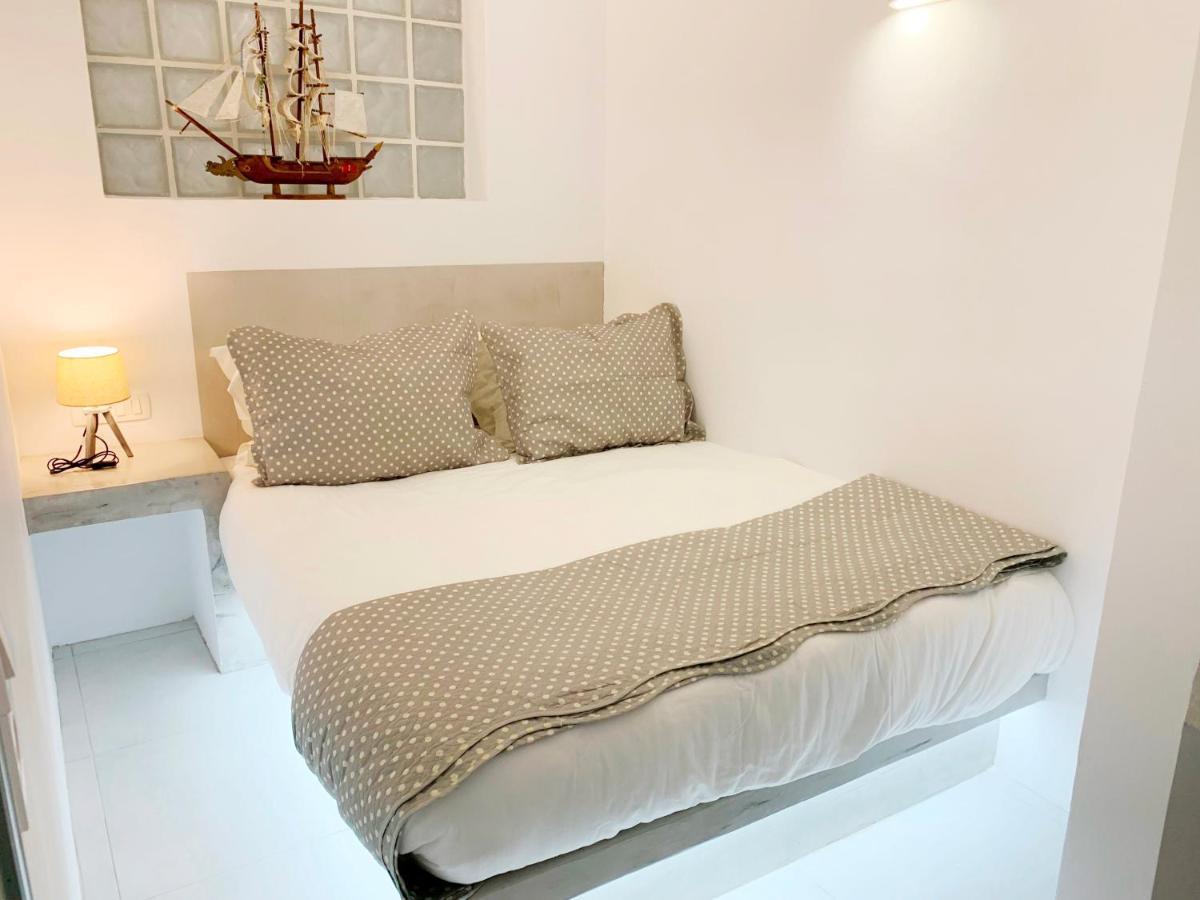 Poli Cave House Santorini Villa Фира Екстериор снимка