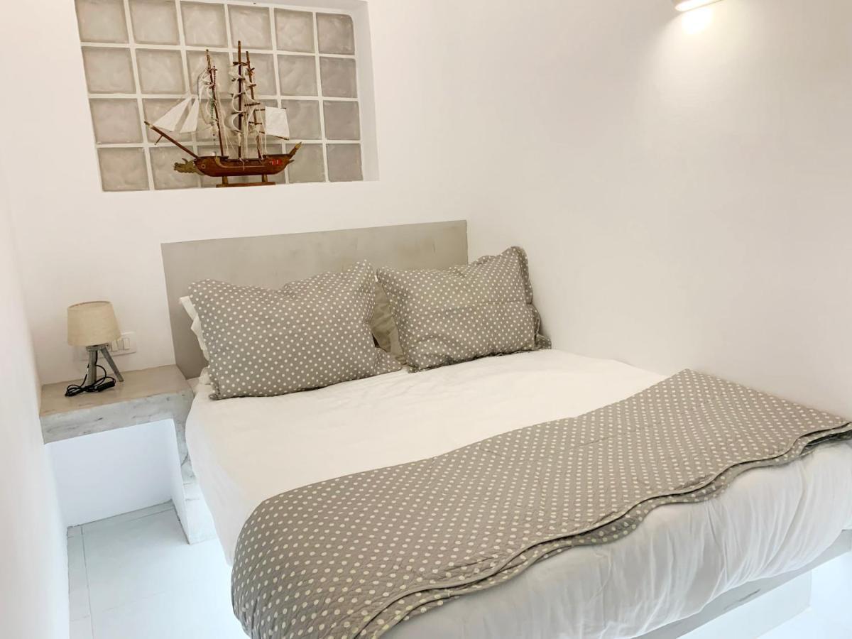 Poli Cave House Santorini Villa Фира Екстериор снимка